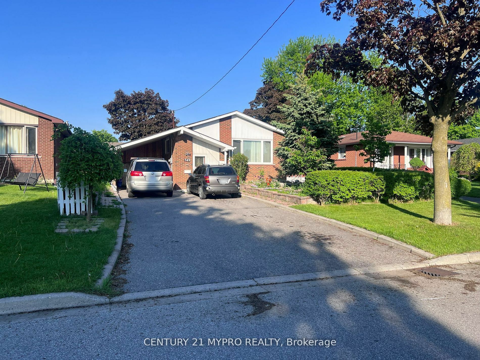 549 Tennyson Ave  Oshawa ON L1H 3J9 photo