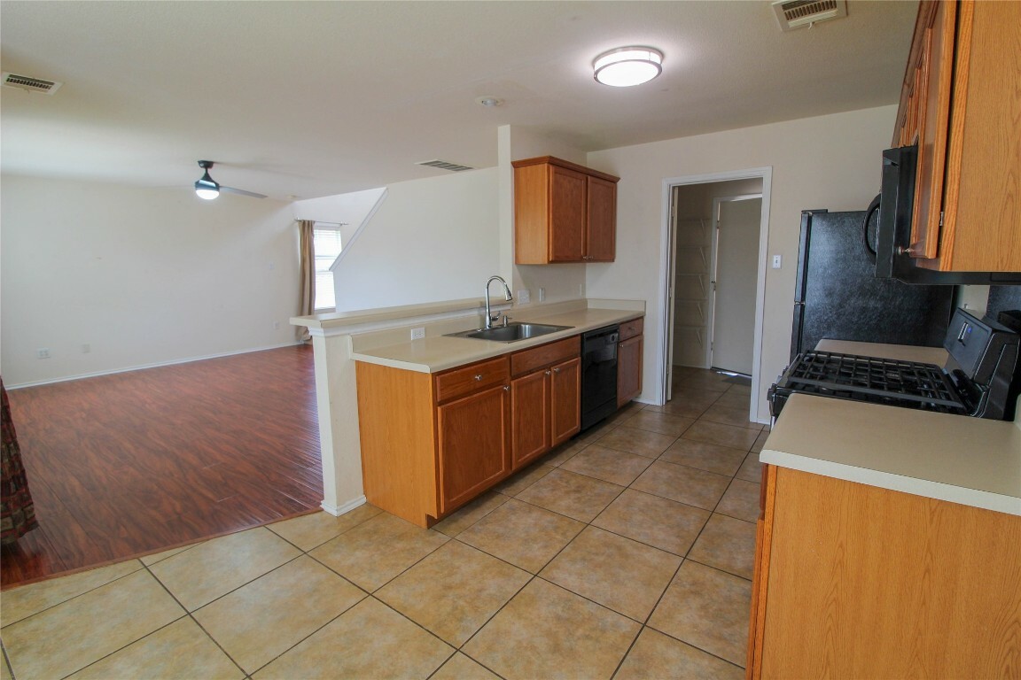 Property Photo:  1821 Golden Sunrise  TX 78660 