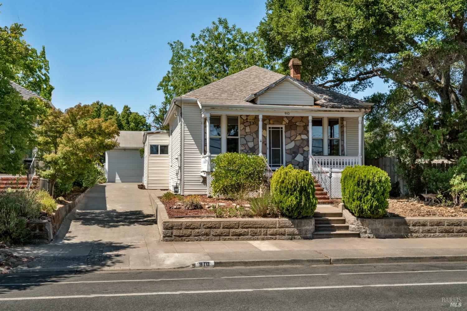 Property Photo:  910 B Street  CA 94952 