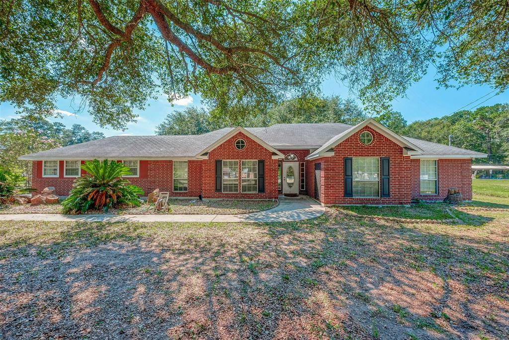 Property Photo:  235 County Road 3663  TX 77372 