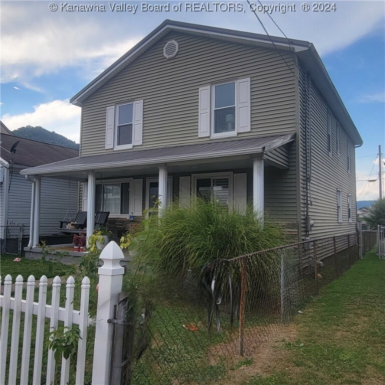 Property Photo: 329 E 6th Street WV 25015