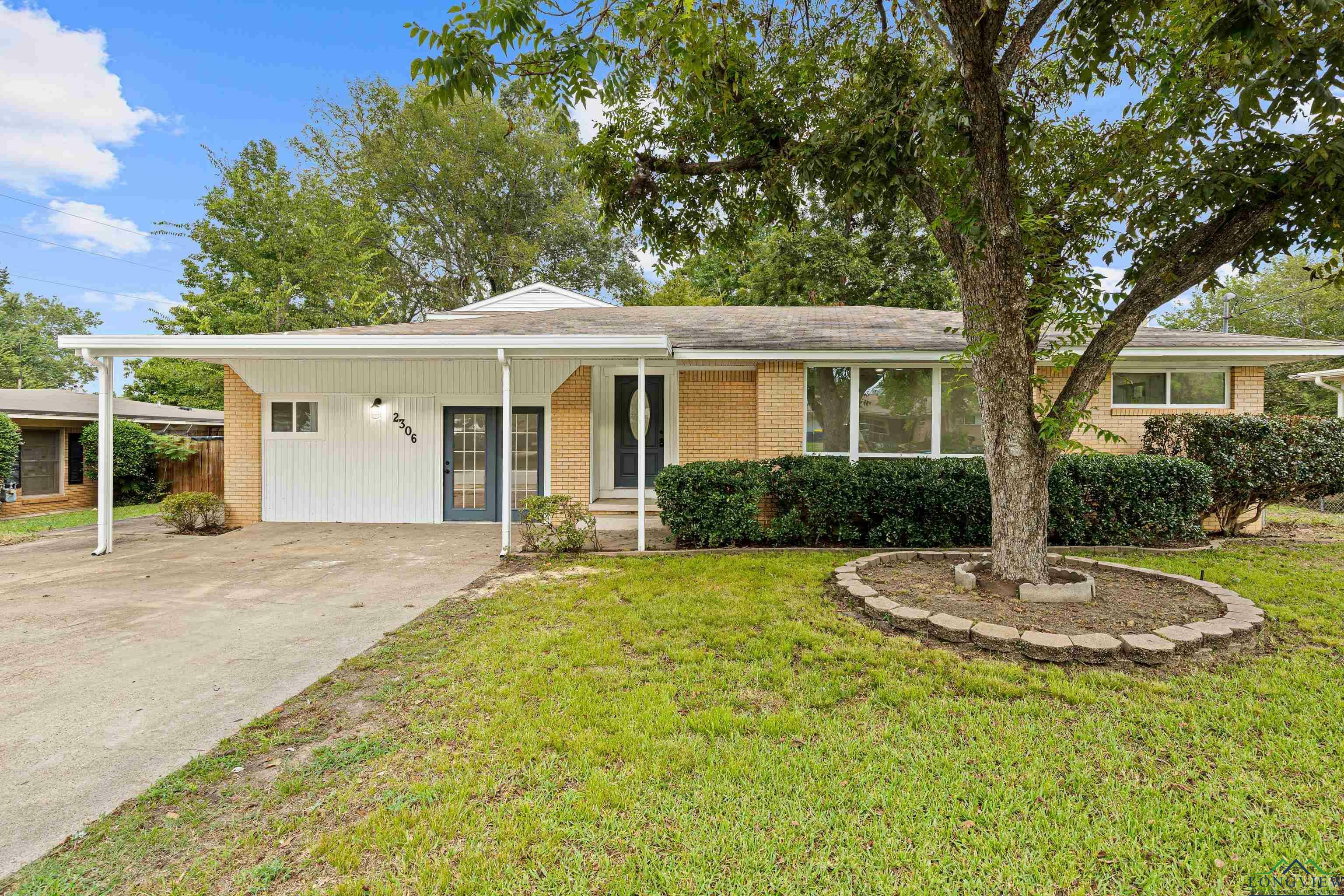 Property Photo:  2306 Clay St  TX 75662 