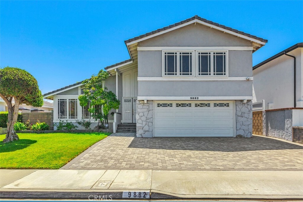 9882 Vicksburg Drive  Huntington Beach CA 92646 photo