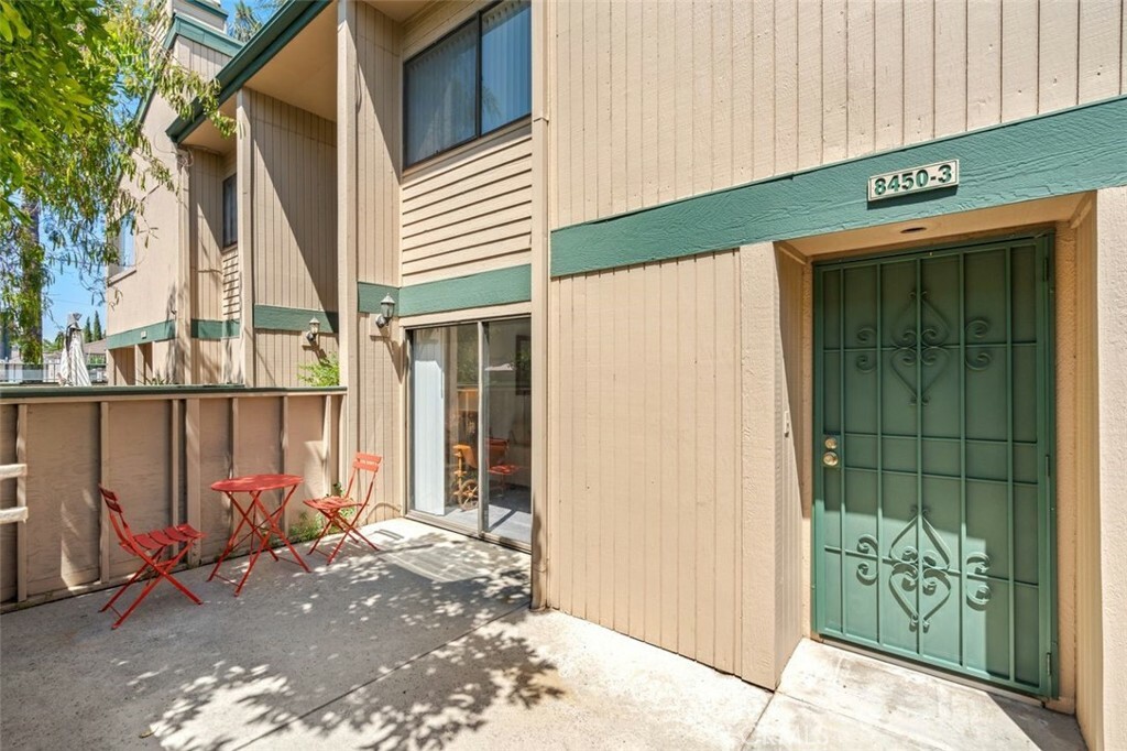 Property Photo:  8450 Langdon Avenue 3  CA 91343 