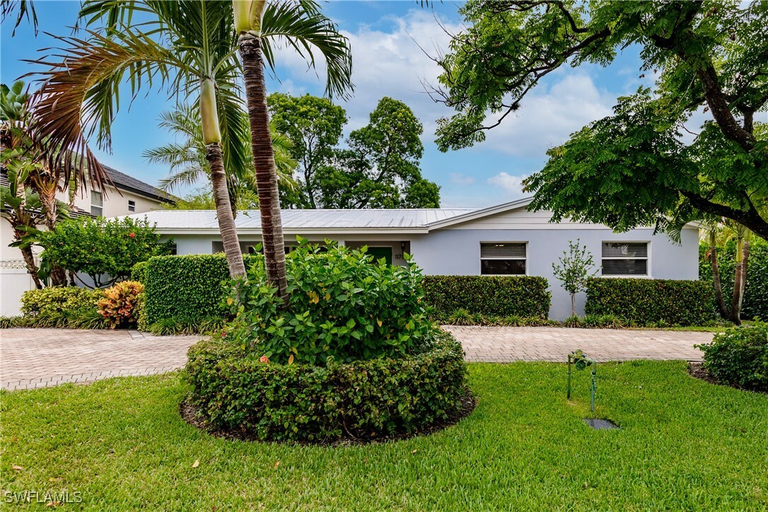 Property Photo:  1171 14th Avenue N  FL 34102 