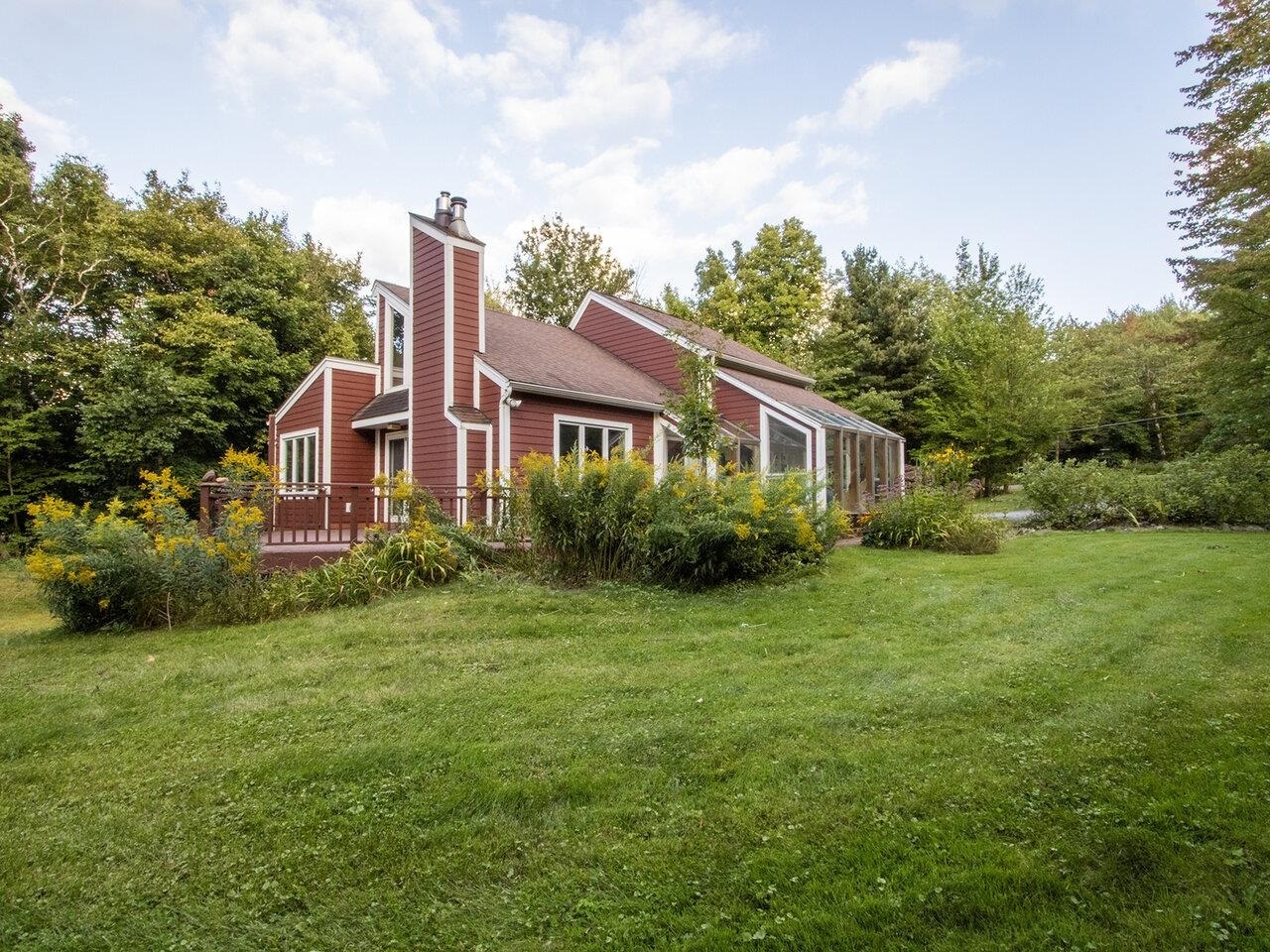 Property Photo:  695 Oak Knoll Road  VT 05495 