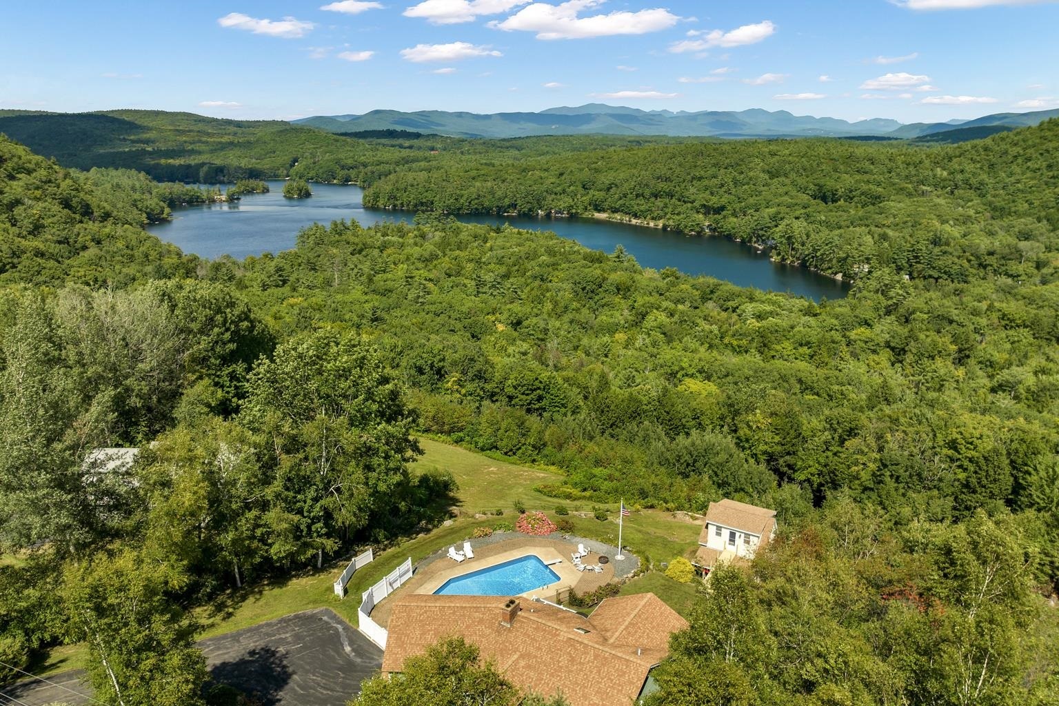 Property Photo:  16 Lake View Drive  NH 03256 