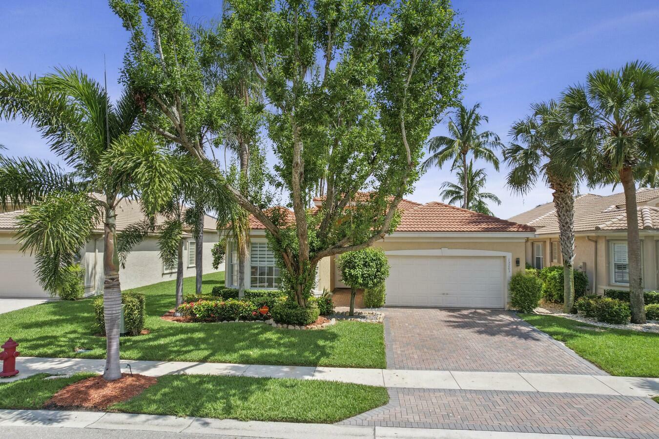 Property Photo:  13203 Aliso Beach Drive  FL 33446 