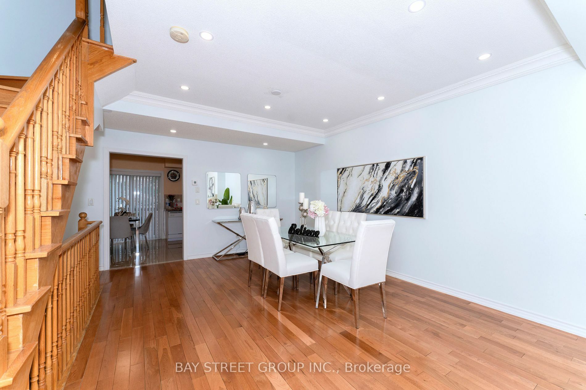 Property Photo:  9133 Bayview Ave Th7  ON L4B 4C5 