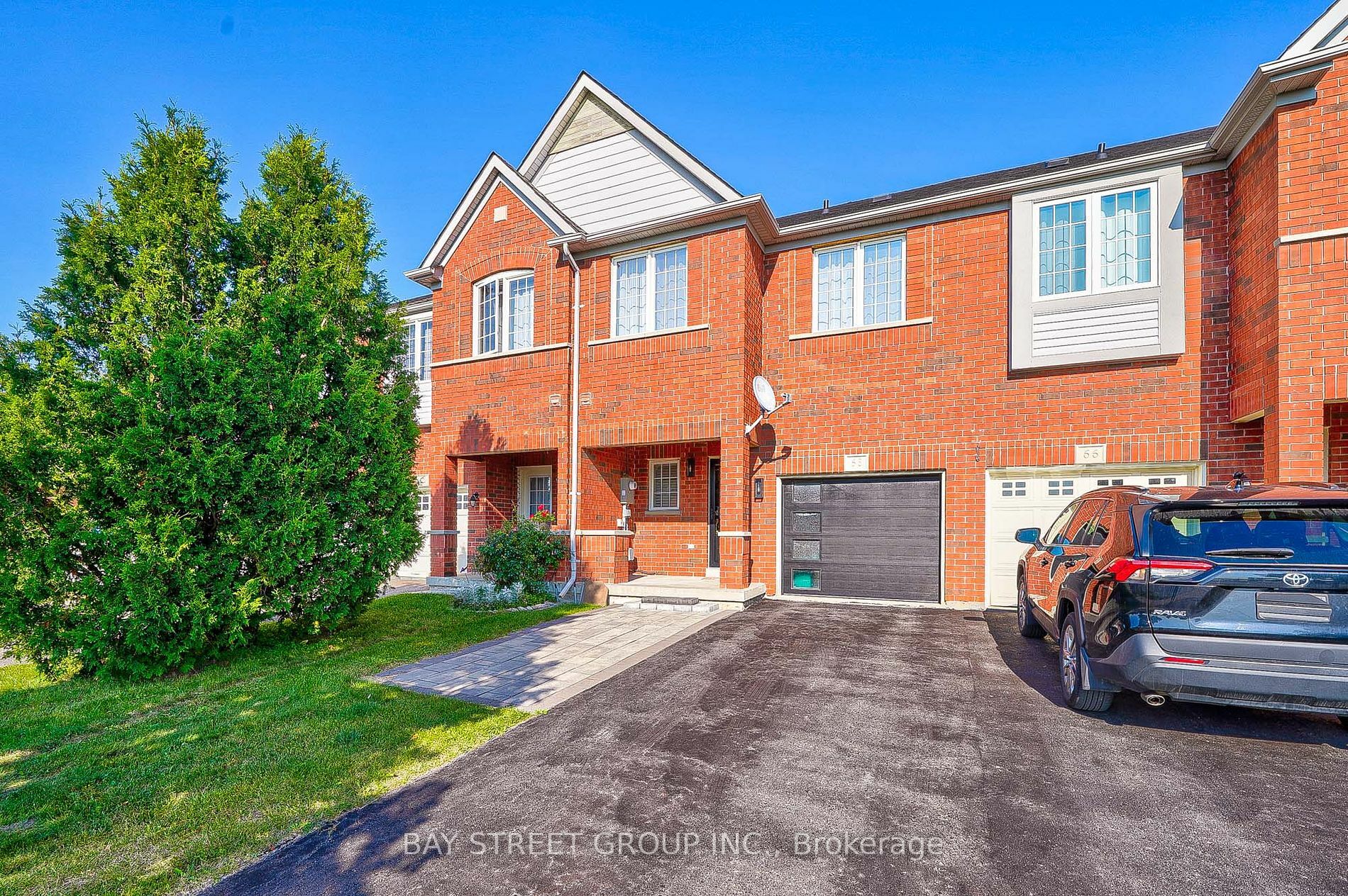 Property Photo:  68 Collis Dr  ON L4G 7V5 