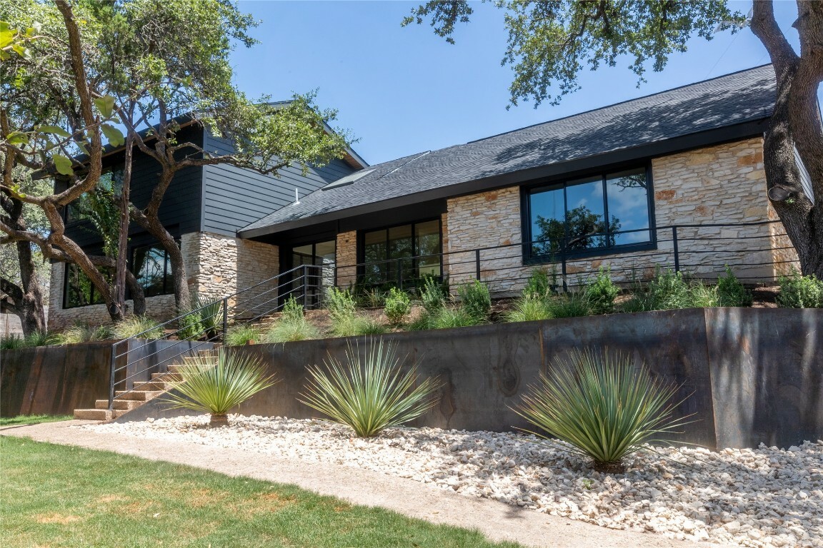 2107 Toro Canyon Road  Austin TX 78746 photo