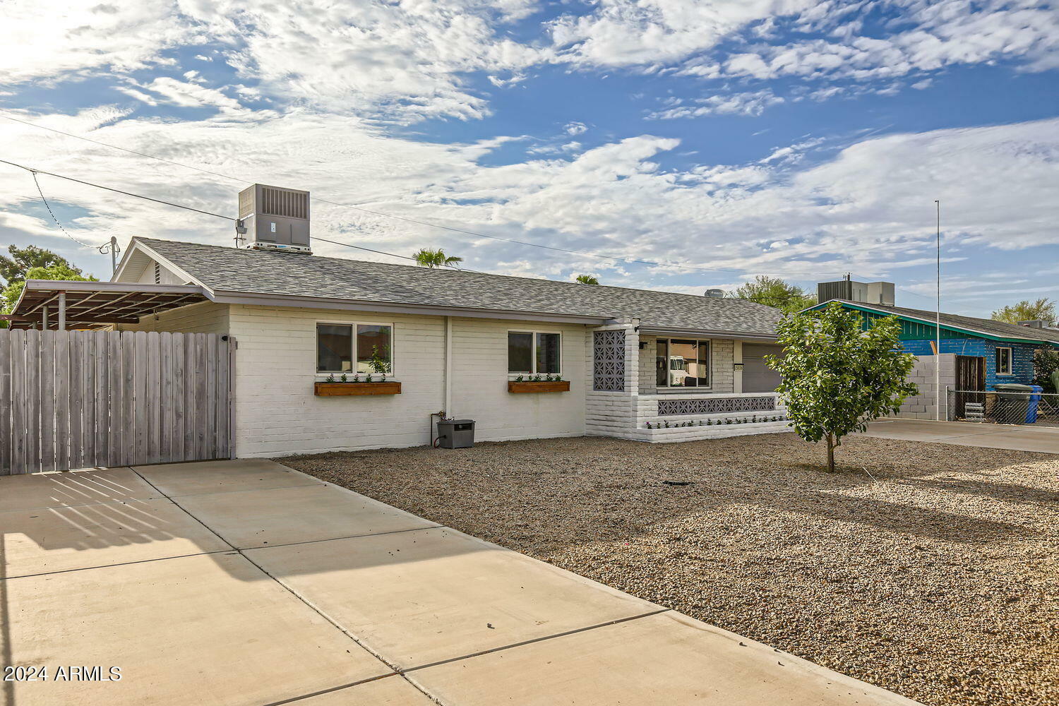 Property Photo:  15038 N 25th Place  AZ 85032 