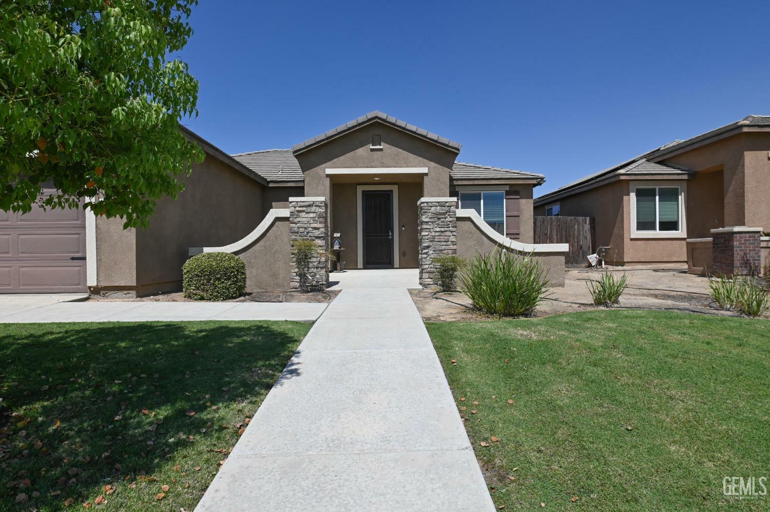 Property Photo:  13016 Morning Song Street  CA 93314 