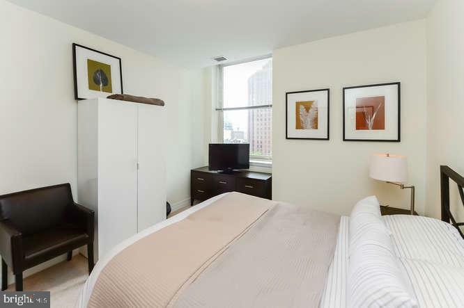 Property Photo:  1600 Arch Street 18 1407  PA 19103 