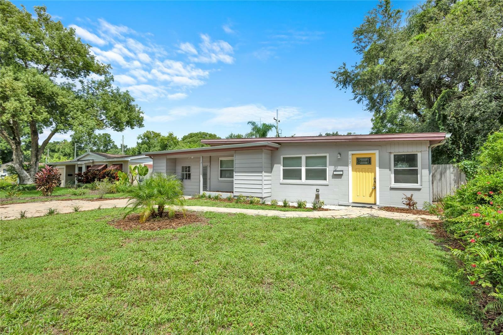 Property Photo:  2821 Eastern Parkway  FL 32789 