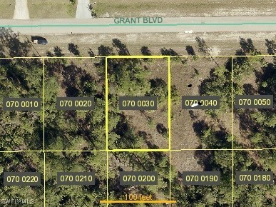 Property Photo:  720 Grant Boulevard  FL 33974 