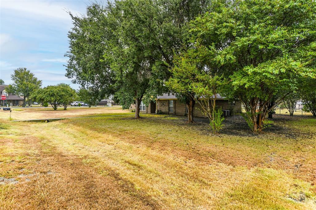 Property Photo:  101 Stones Court  TX 75165 