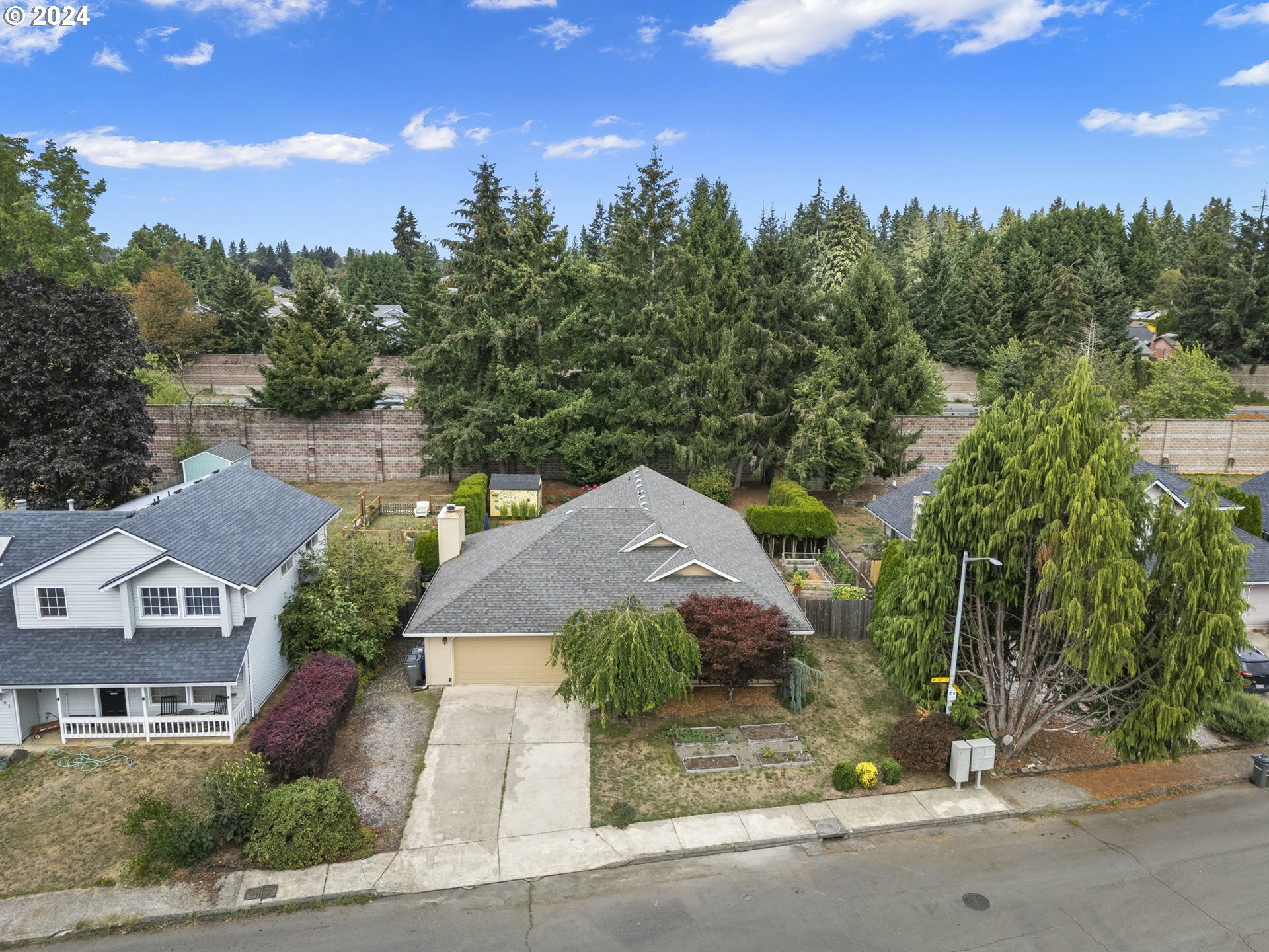 Property Photo:  14418 NE 82nd St  WA 98682 