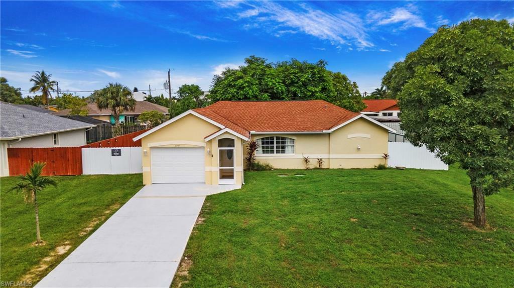 Property Photo: 2951 49th Ln SW FL 34116