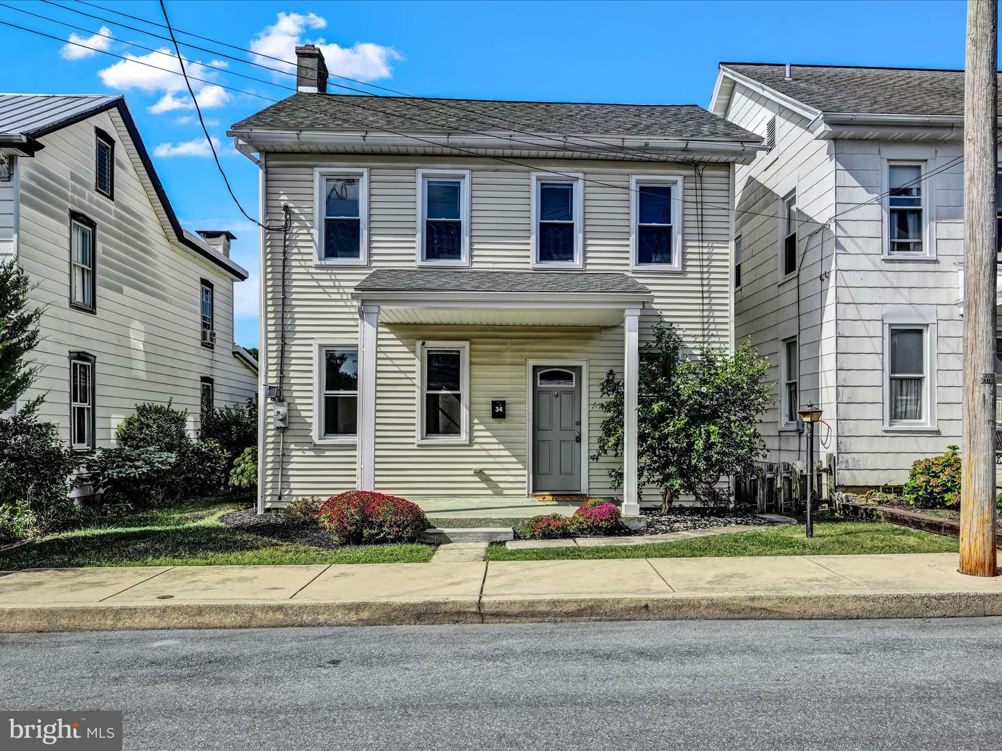 Property Photo:  34 S Charles Street  PA 17522 