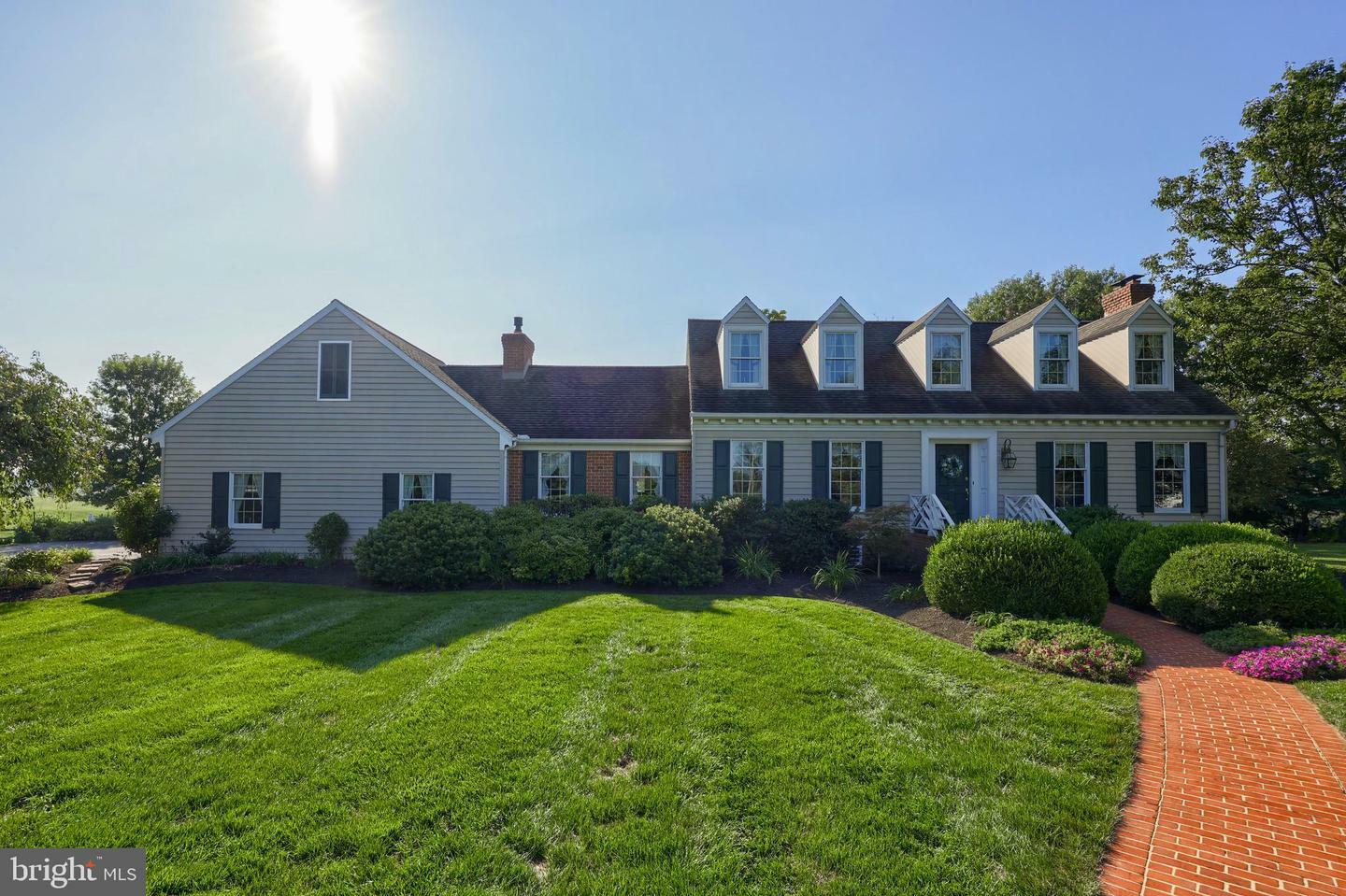 Property Photo:  2070 Creek Hill Road  PA 17601 