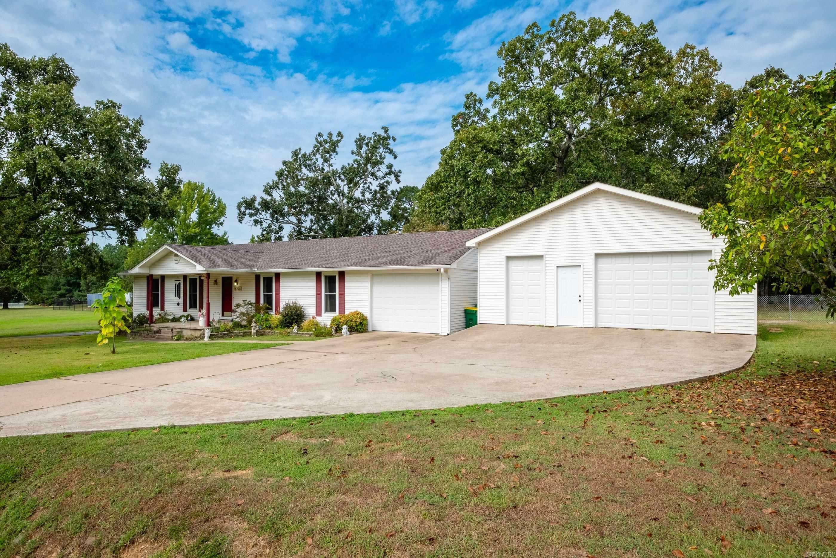 Property Photo:  15705 Lone Pine Road  AR 72118 