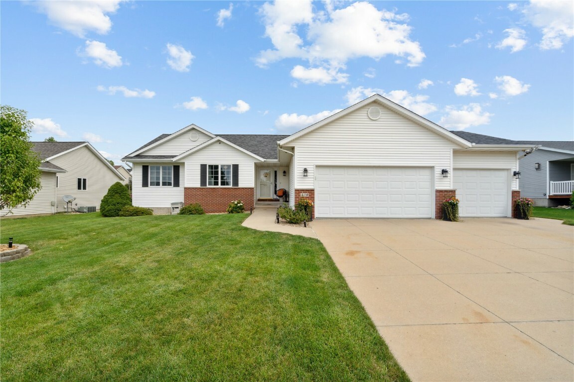 Property Photo: 330 Crestview Drive IA 52213