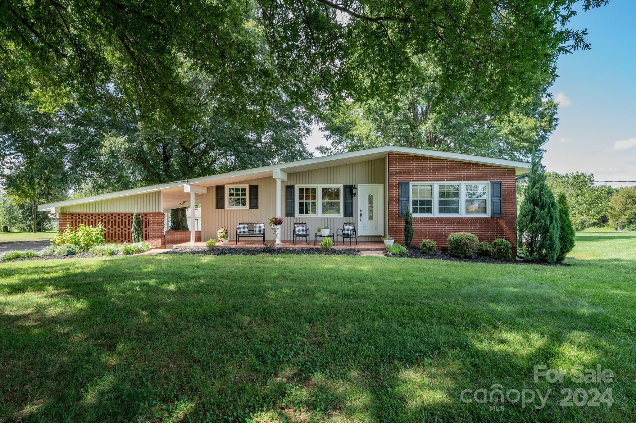 Property Photo:  1691 Cat Square Road  NC 28168 