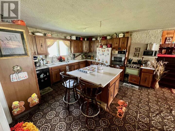 Property Photo: 65 Wehrstedt Rd ON P0V 1S0
