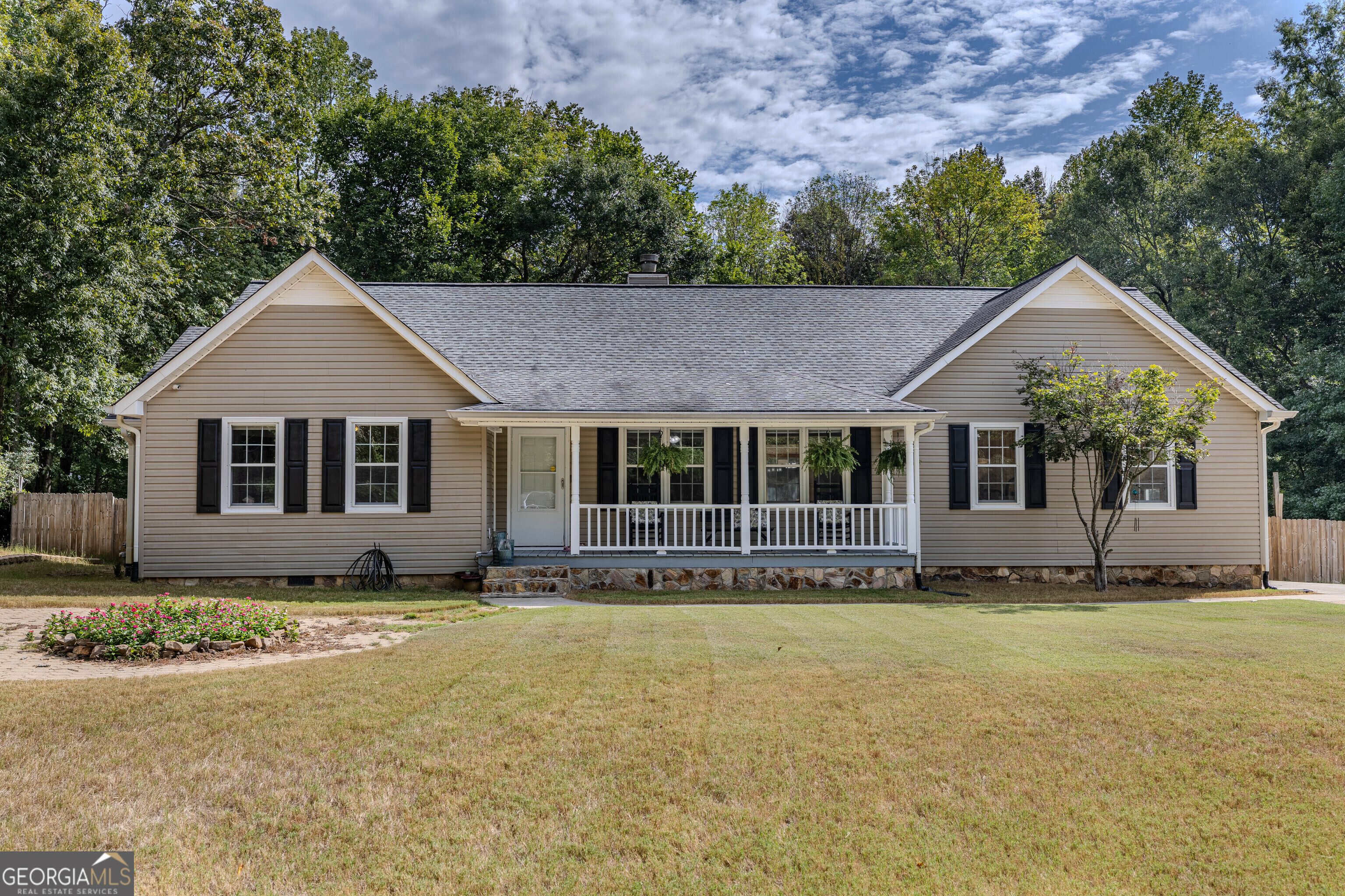 Property Photo:  9 Bennington Drive NW  GA 30165 