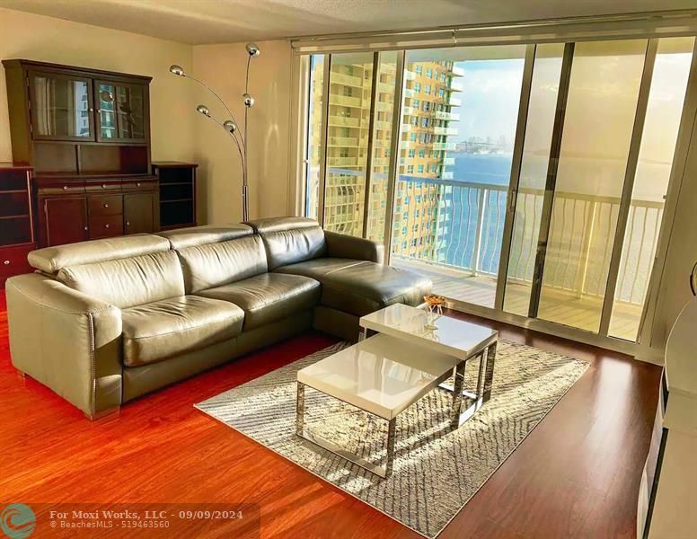 Property Photo:  1200 Brickell Bay Dr 1901  FL 33131 