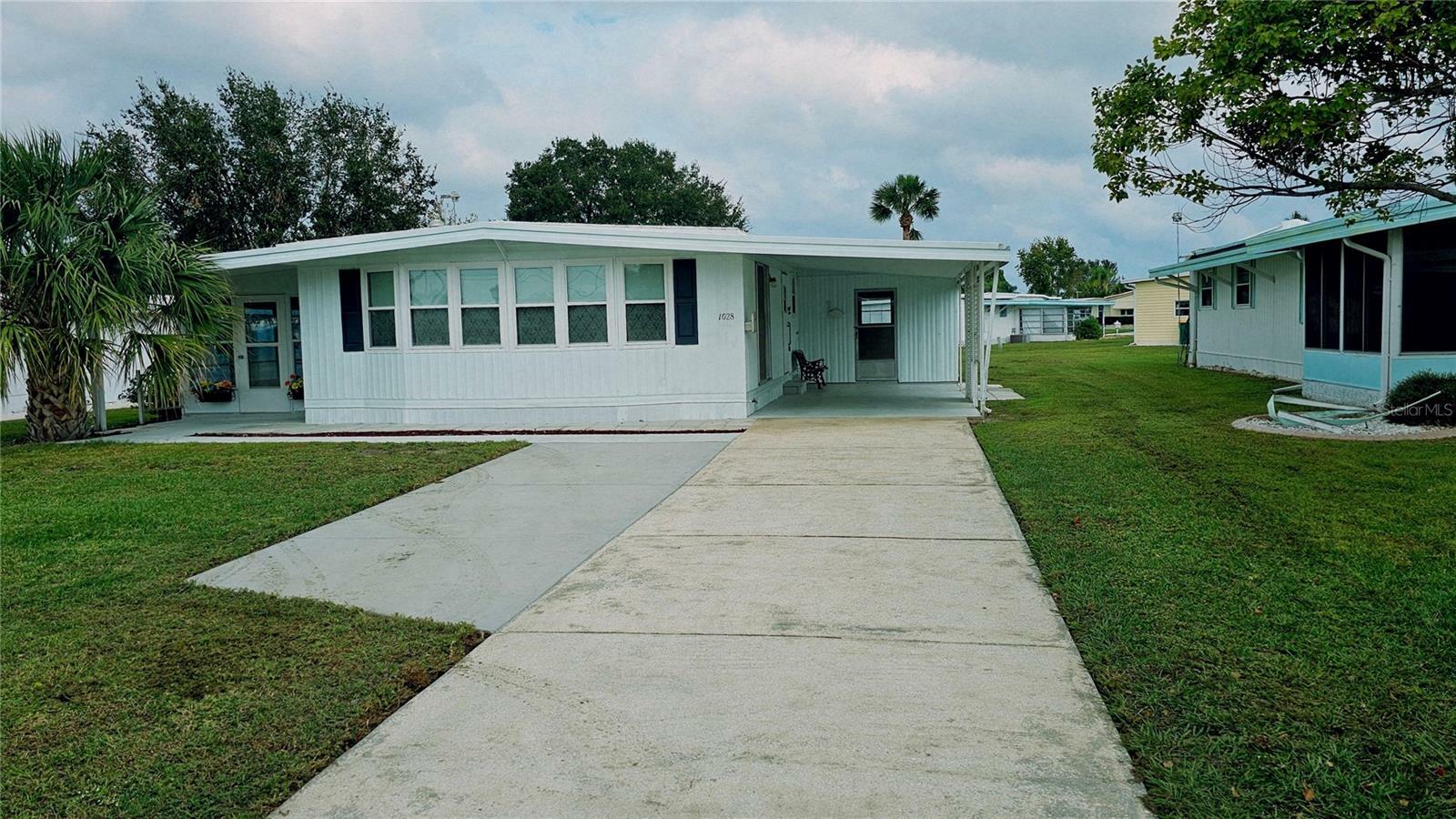 Property Photo:  1028 S Capella Drive  FL 32778 