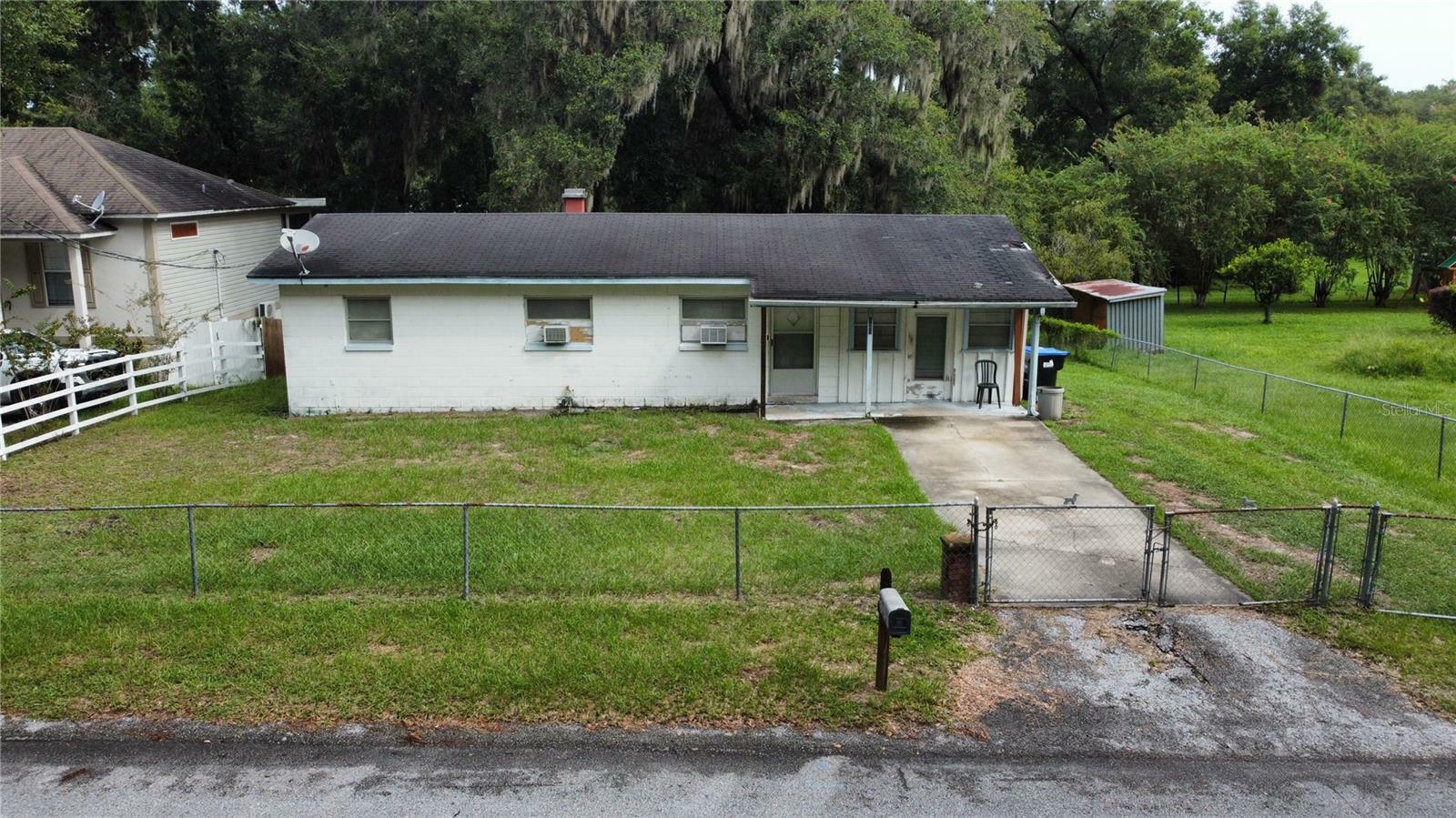 821 E 10th Street  Apopka FL 32703 photo