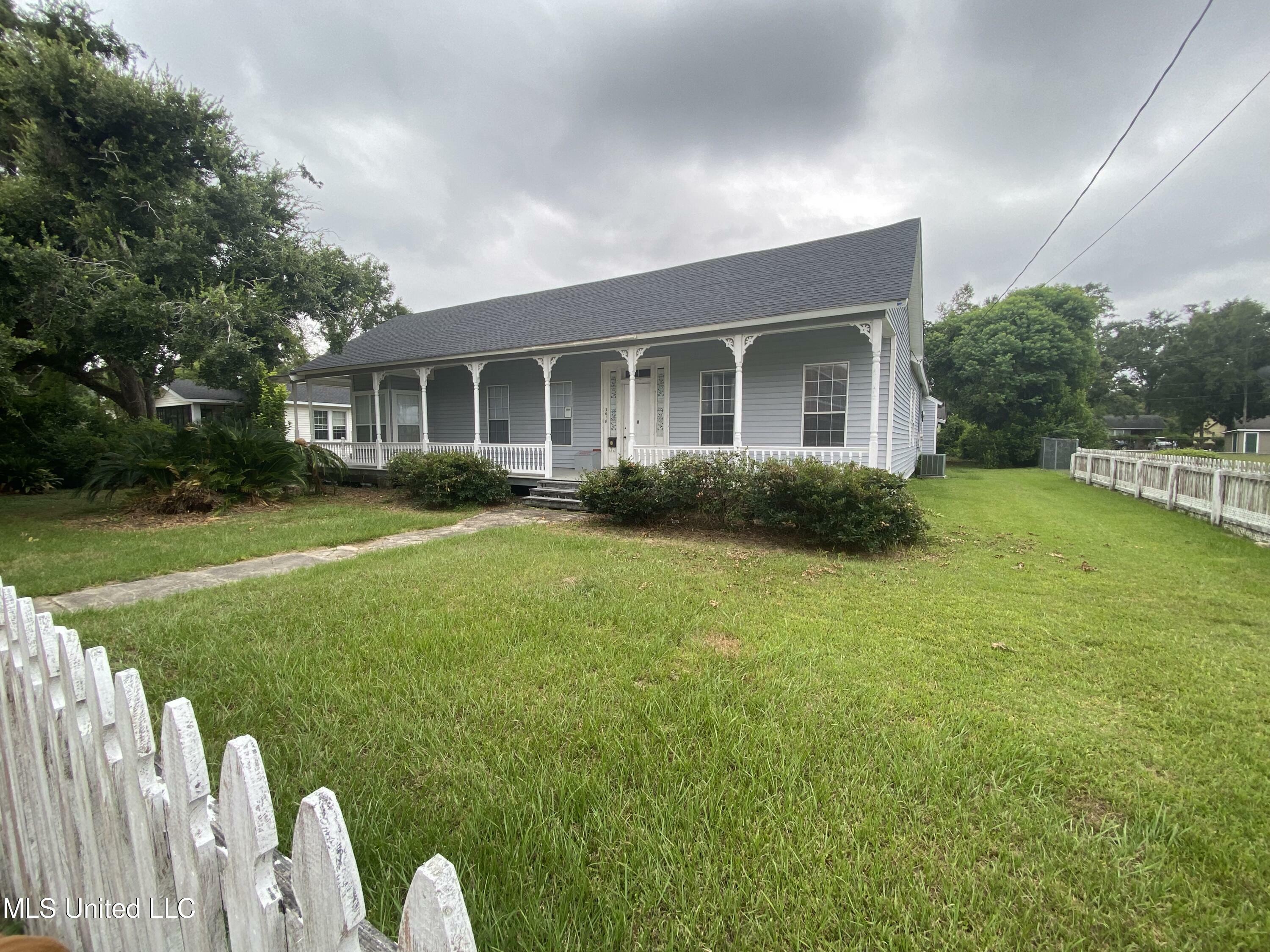 Property Photo:  3618 Bellview Ave. Avenue  MS 39563 