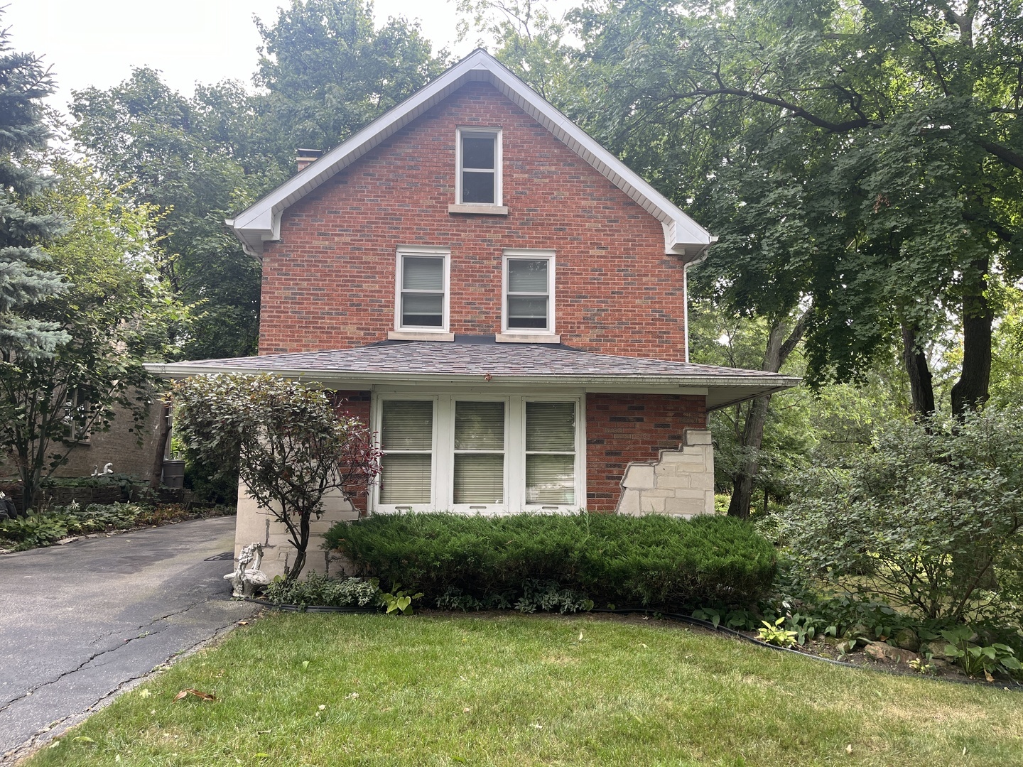 Property Photo:  5533 Brookbank Road  IL 60516 