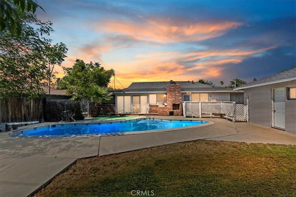 Property Photo:  2460 Carlton Place  CA 92507 