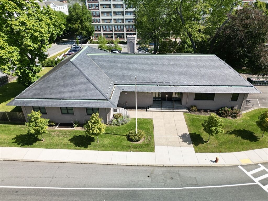 Property Photo:  85 Lowell Street 9  MA 01960 