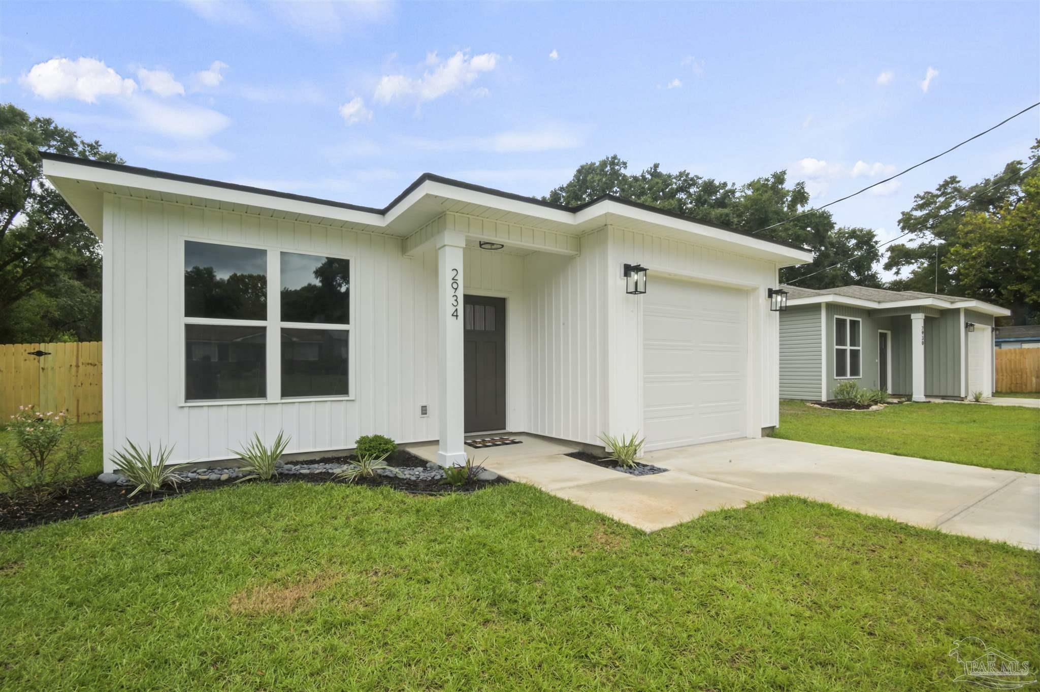 Property Photo:  2934 McCarty Rd  FL 32539 