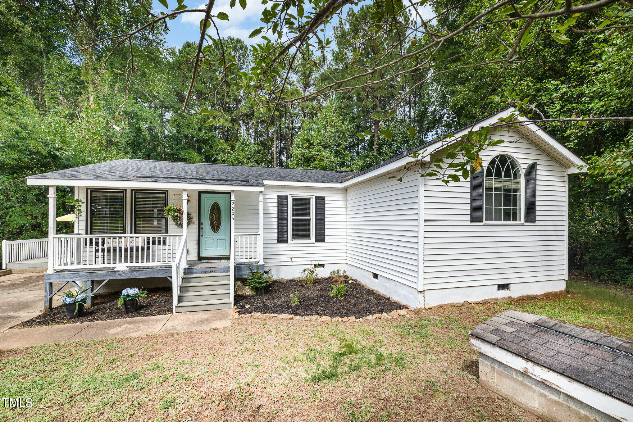 Property Photo: 2204 Hoot Owl Court NC 27603