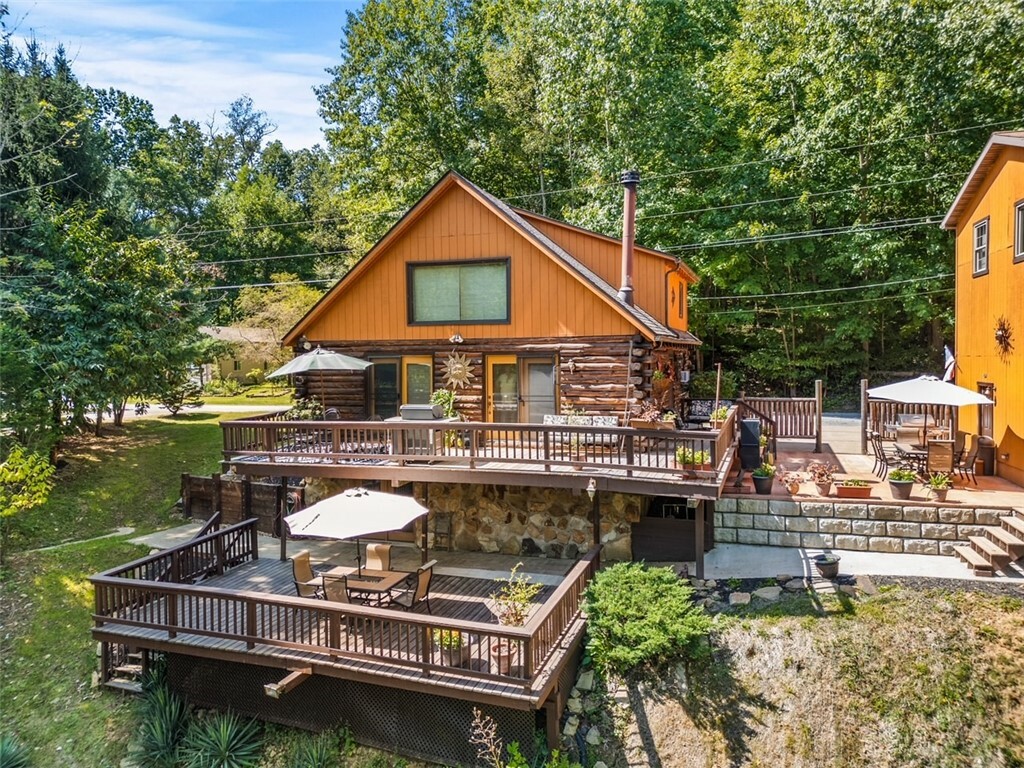 Property Photo:  1154 River Drive  PA 16323 