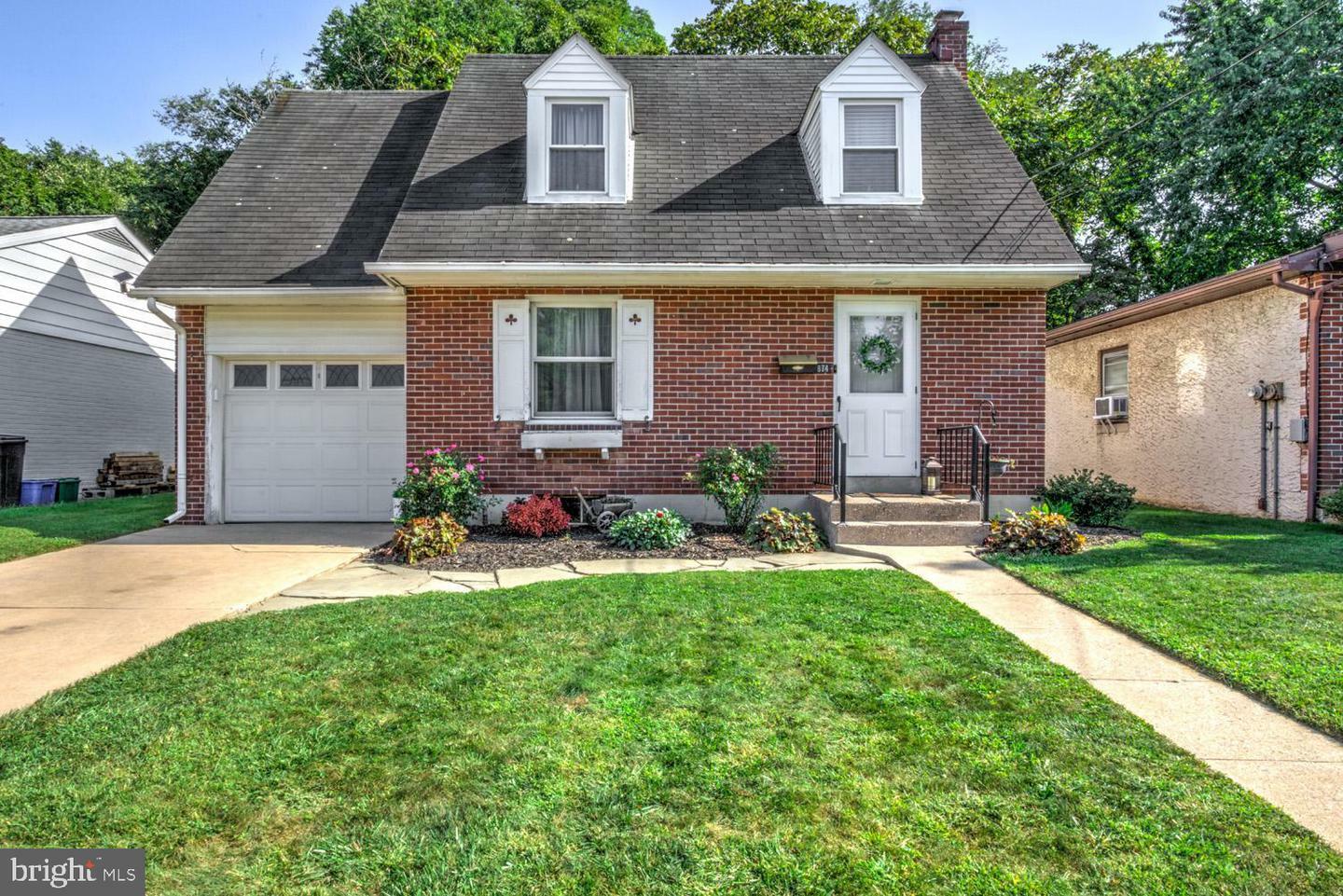 Property Photo:  874 Pointview Avenue  PA 17522 