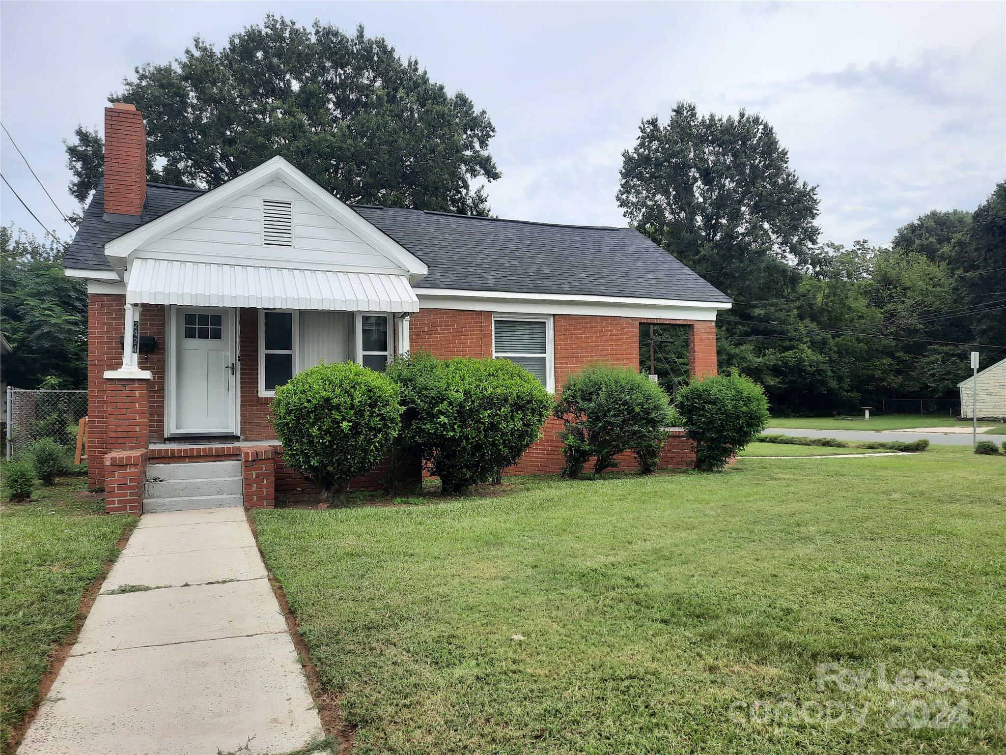 Property Photo:  2424 Statesville Avenue  NC 28206 