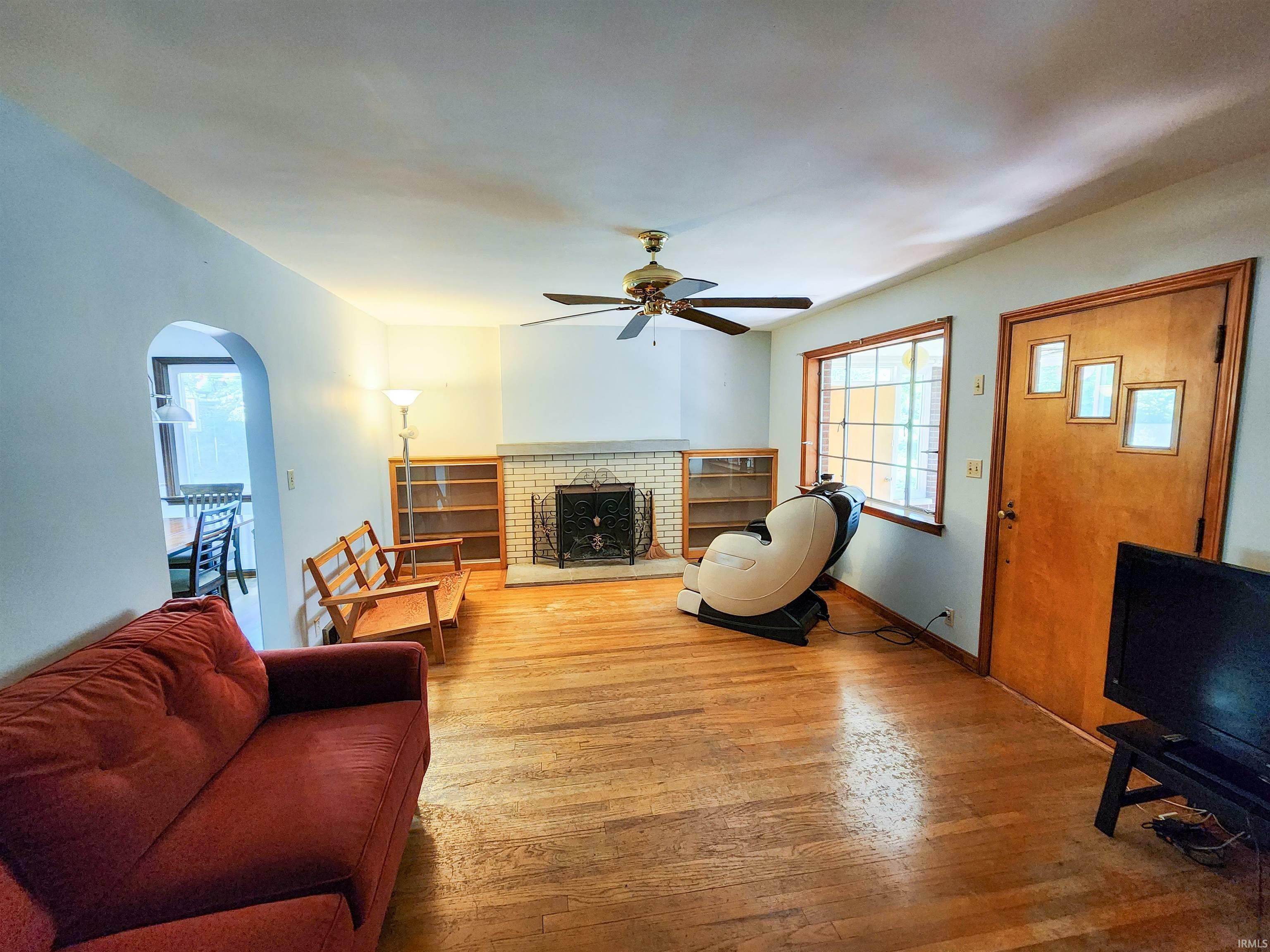 Property Photo:  812 N Barker Avenue  IN 47712 