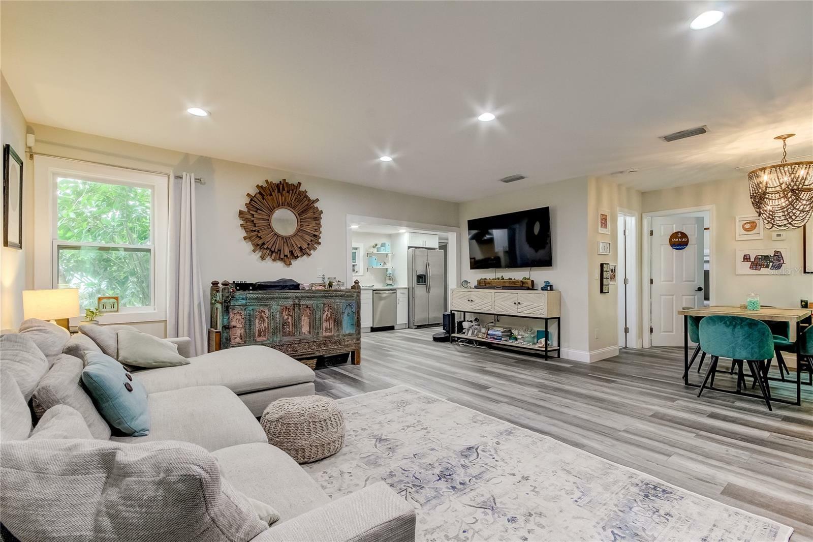 Property Photo:  2219 Beach Boulevard S  FL 33707 