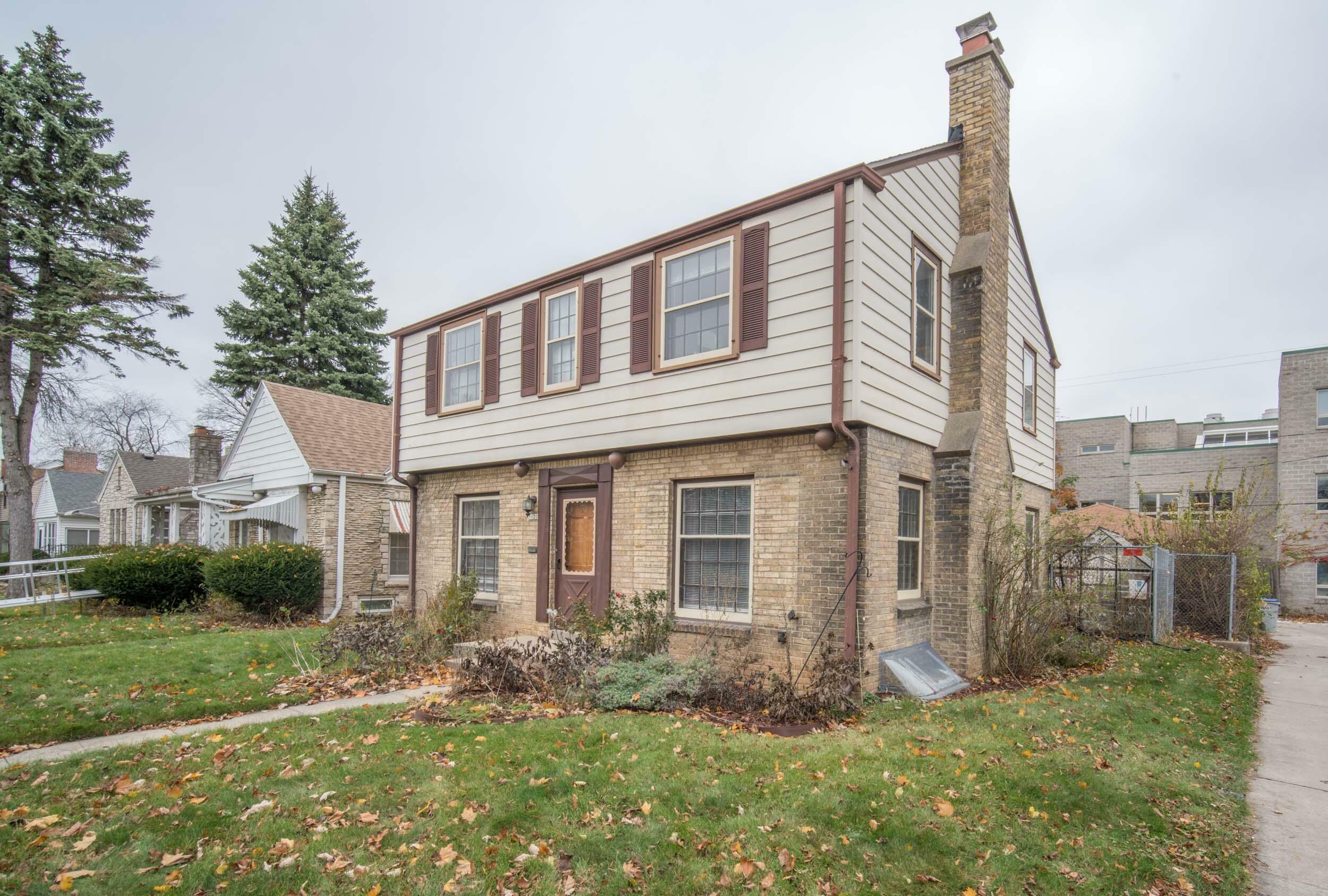 Property Photo:  5120 W Townsend St  WI 53216 