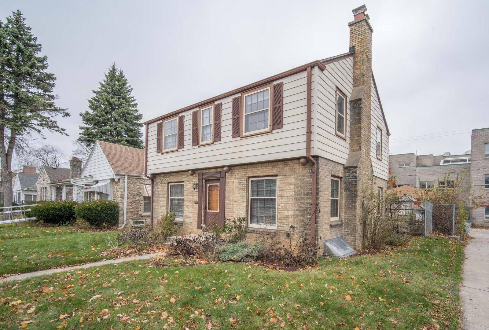 Property Photo: 5120 W Townsend St WI 53216