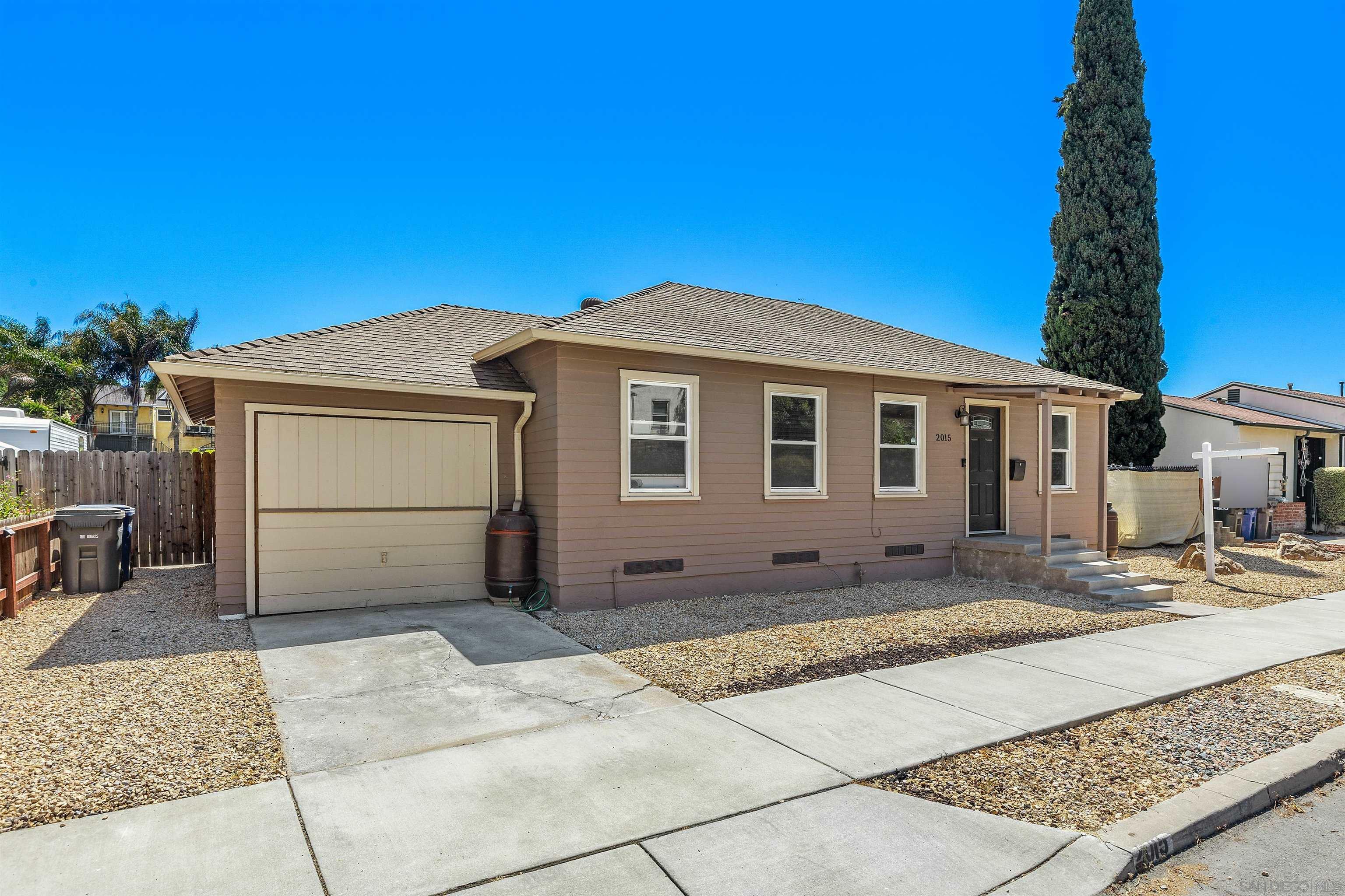 Property Photo:  2015 Ensenada Street  CA 91945 