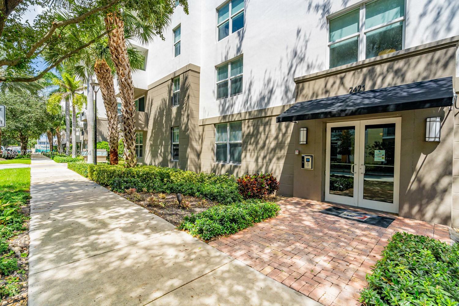 Property Photo:  2421 NE 65th St 309  FL 33308 