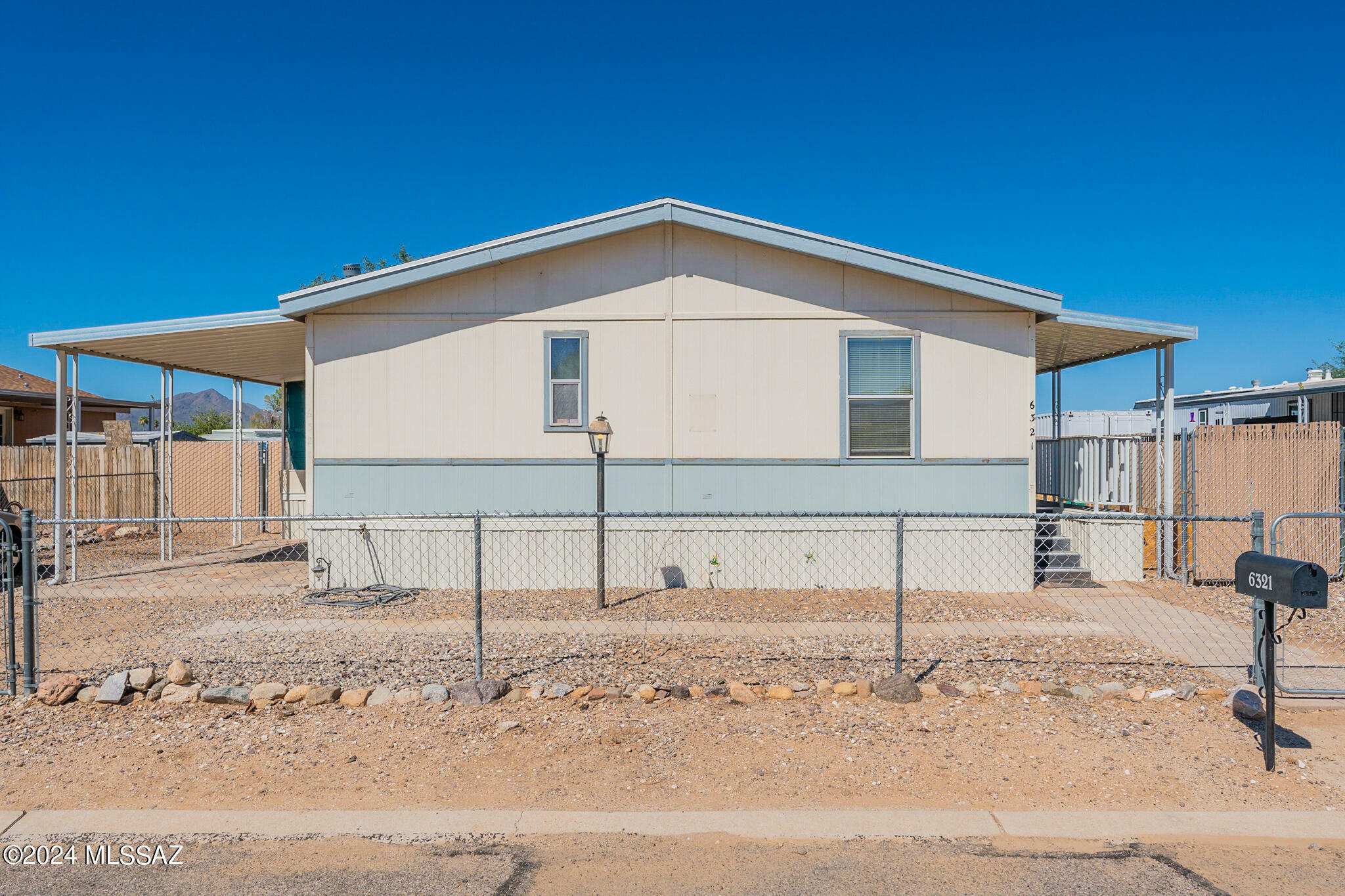 Property Photo:  6321 N Quince Way  AZ 85741 