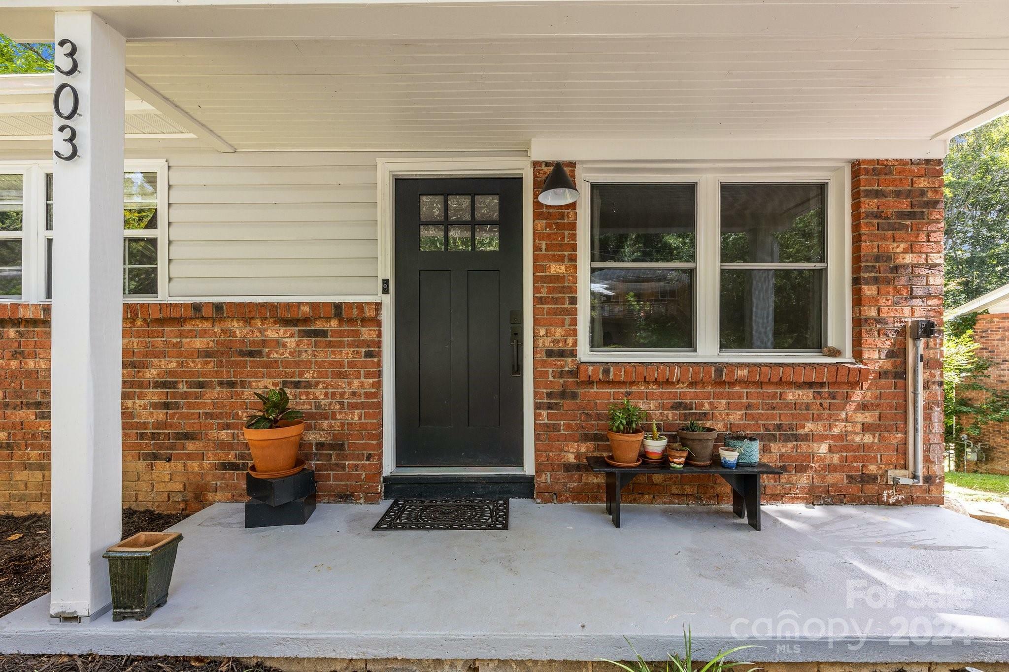 Property Photo:  303 Fairfax Avenue  NC 28806 